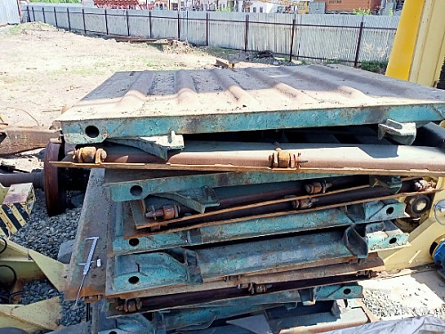 Предлагаем бу крышку люка полувагона.